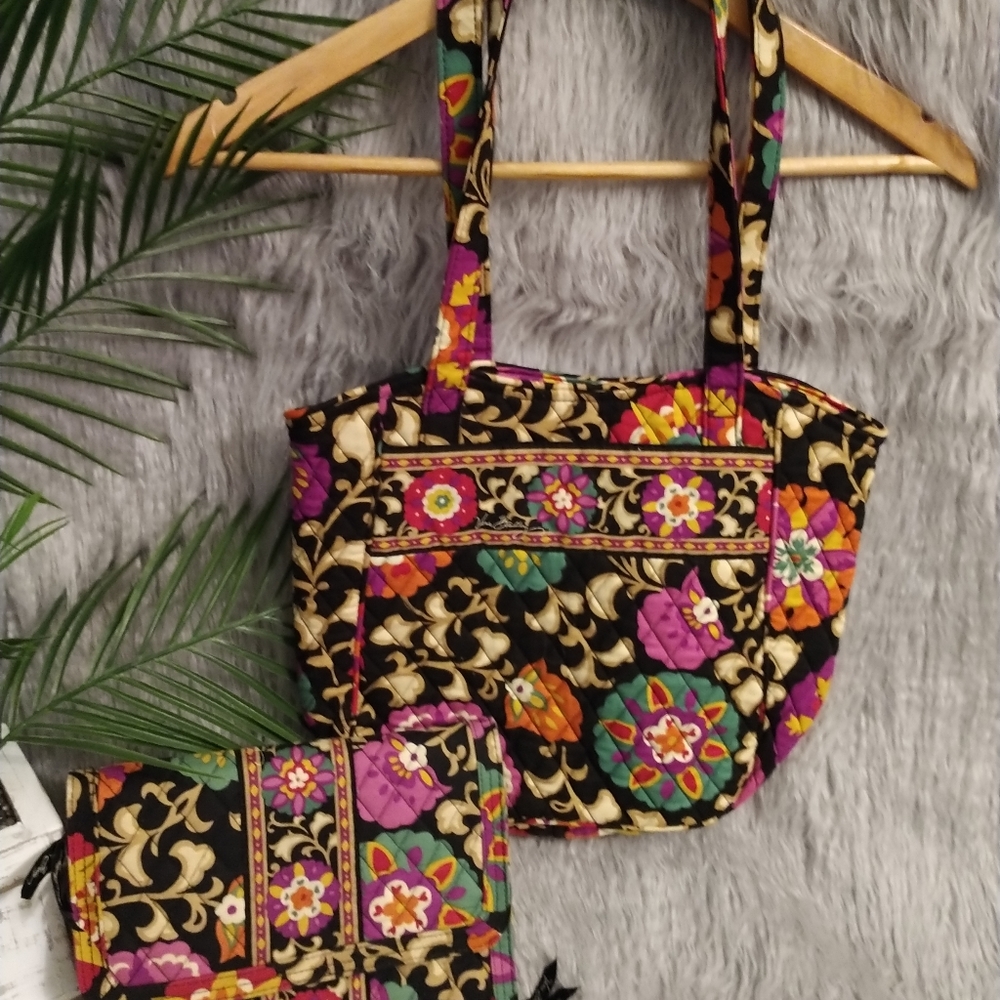 Like New, Large tote with matching traveling case.